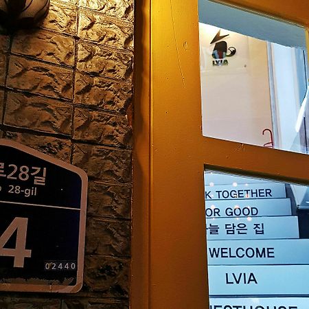Lvia Guesthouse Seoel Buitenkant foto
